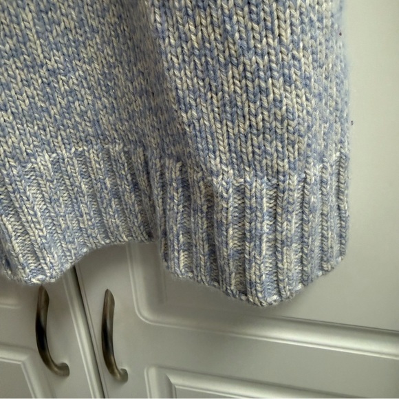 Ann Taylor Large Blue and White Sweater - Picture 4 of 7